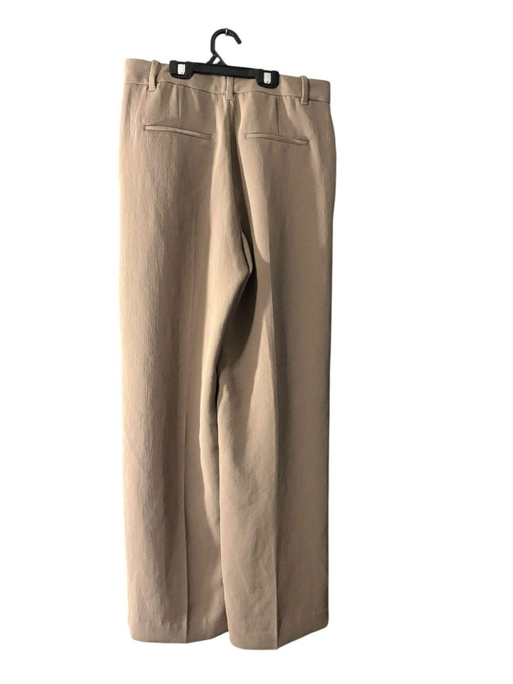 Aritzia The Effortless Pant-Short - Picture 3 of 8